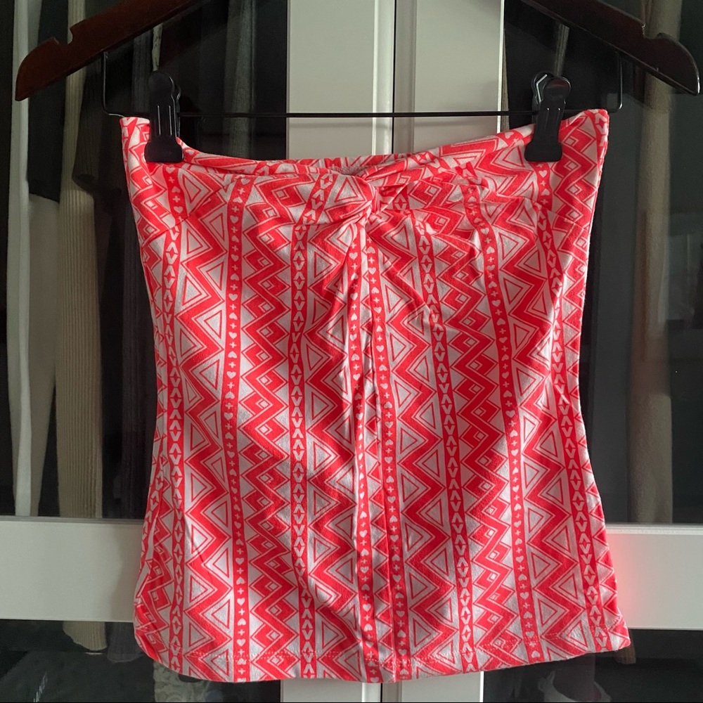 H&M strapless top Xs. Hot pink and white